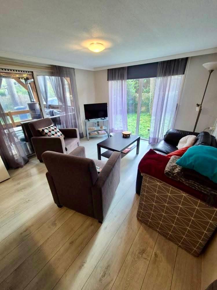 Cosy Chalet Veluwe With A Spacious Garden And Veranda Doornspijk Exterior foto